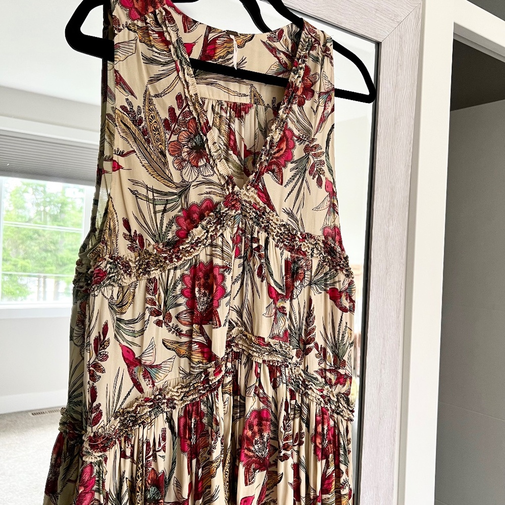 Free People v neck bohemian long shirt, XS fits medium